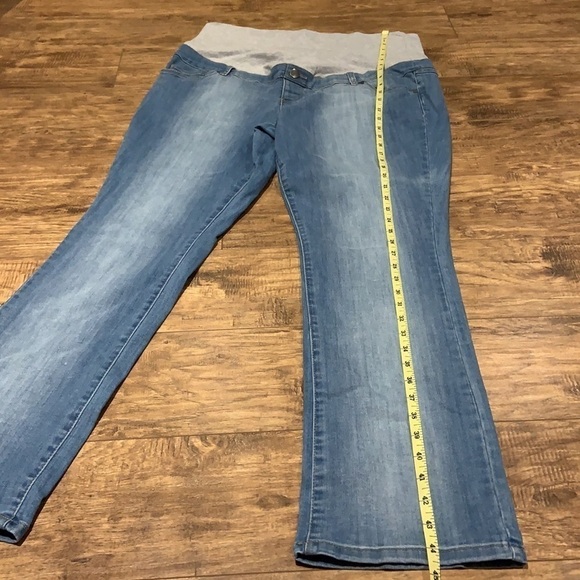 Thyme Maternity medium/light wash jeans size XXL pants with a belly band - Picture 10 of 10